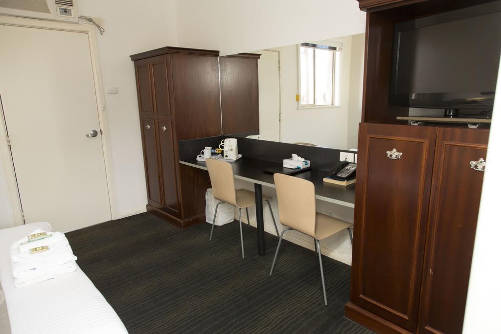 A Line Motel Griffith Εξωτερικό φωτογραφία